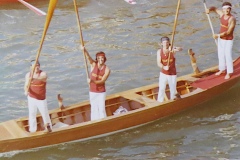 Alzaremi in gondola carpacinesca 1975